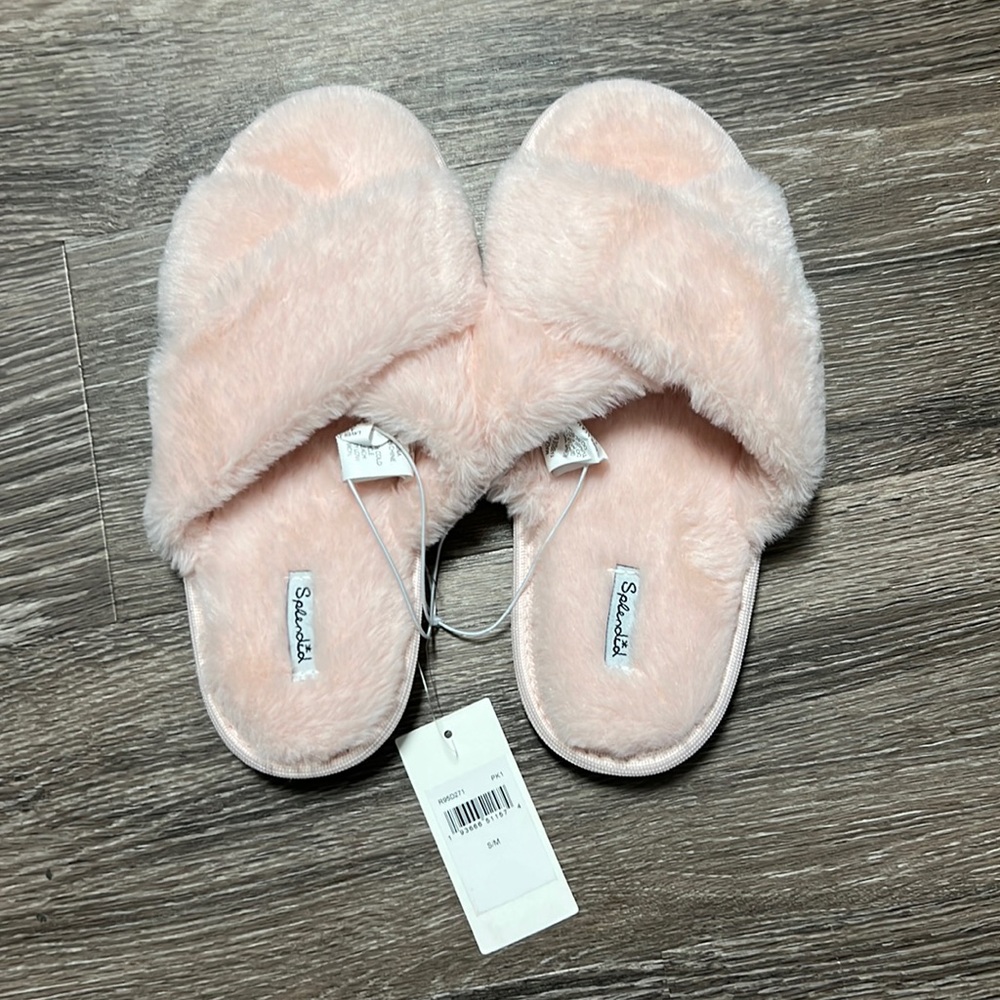 NWT Splendid fuzzy slippers